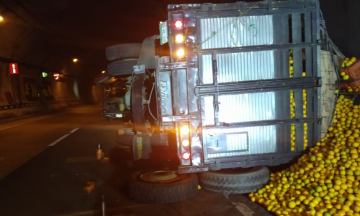 Pierde la vida al caerle camión encima en Huauchinango