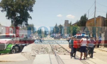 Encuentran cuerpo encobijado en San Pablo Xochimehuacan