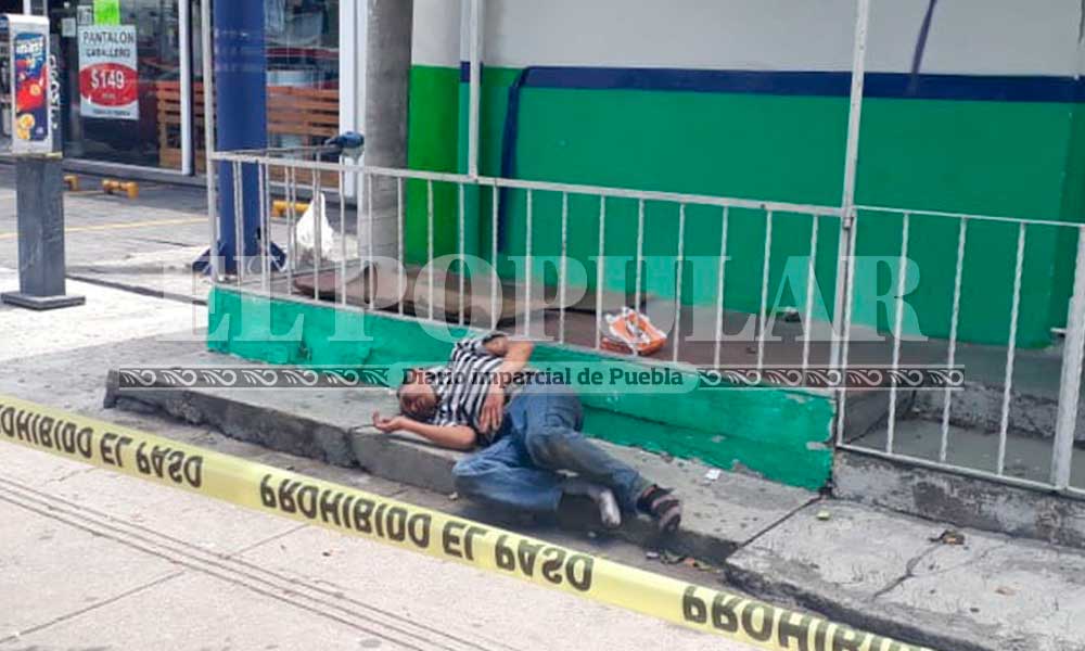 Tunden a golpes a hombre de 35 años en Mercado Hidalgo