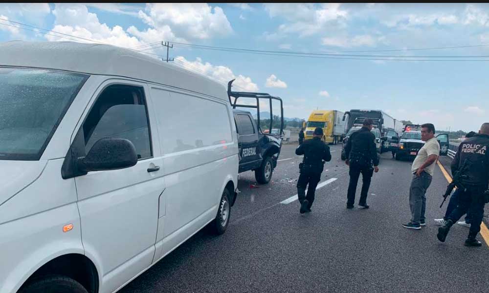 Choca convoy de la Guardia Nacional contra patrulla en la Puebla-Córdoba