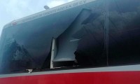 Atacan autobús de Audi en la Amozo-Perote; trabajares resultan lesionados