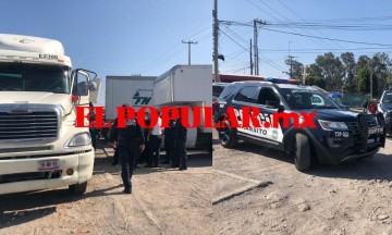 Privan de la libertad a transportista durante robo de tráiler con productos lácteos