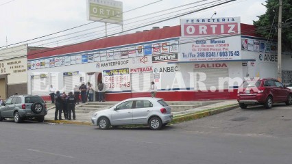 Aparecen dos cadáveres en ferretería, estaban golpeados y quemados con ácido