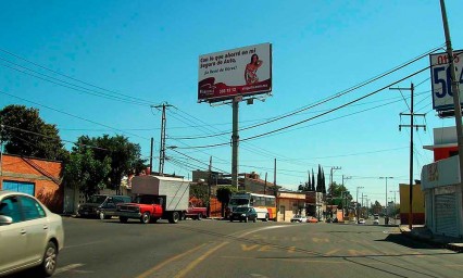 Dan zapatiza a ladrón en bulevar Esteban de Antuñano