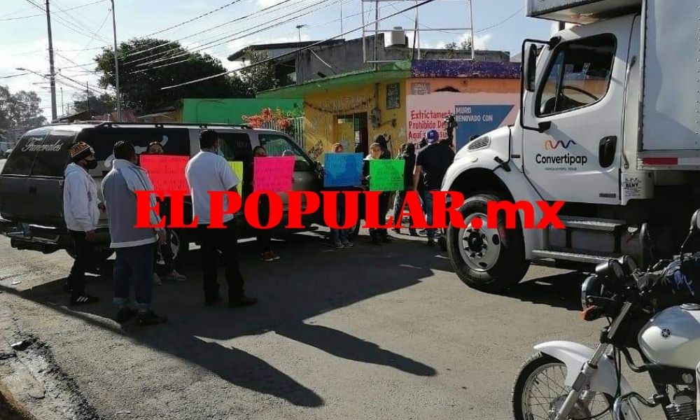 Exigen justicia por taxista asesinado por vecino en San Pablo Xochimehuacan