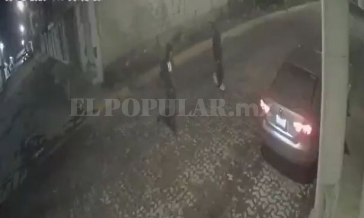 Asaltan a familia y le roban vehículo en fraccionamiento Villas de Guadalupe 
