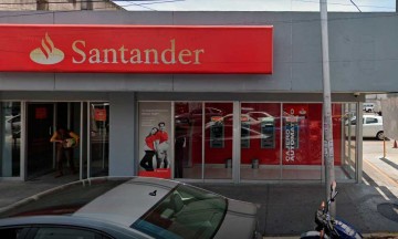 Retira 55 mil pesos de Santander y lo interceptan en Chulavista