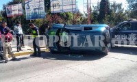 Tremendo choque termina con conductor lesionado en Cholula