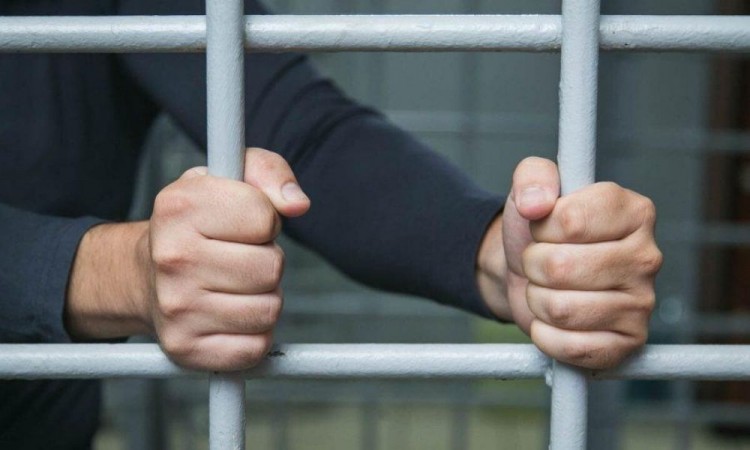 Custodios exigen liberación de 5 compañeros; enfrentarán proceso en libertad