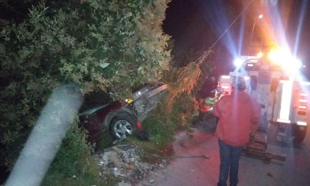 Automovilista ebrio cae a barranca en San Sebastián de Aparicio