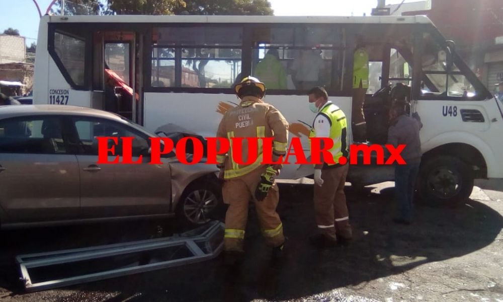Choque de auto y ruta deja cinco lesionados en la colonia Adolfo López Mateos