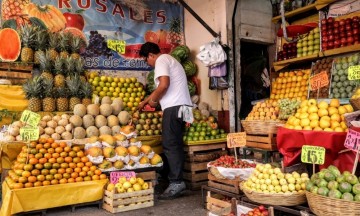  Durante clase de Zoom maestra ve como roban frutería de uno de sus alumnos en la colonia Independencia en Puebla