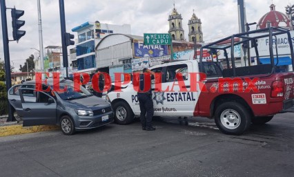 Choque de una patrulla y vehículos particulares deja lesionados 