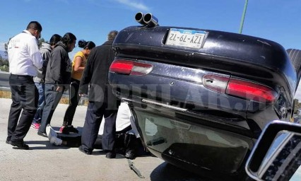 Periférico sigue en ola de choques y volcaduras