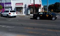 Mercedes Benz choca en las calles Prados Agua Azul