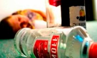 Poblana de 23 años muere por ingerir alcohol adulterado