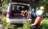 Cae camioneta a dren de Valsequillo a la altura de Tehuacán 