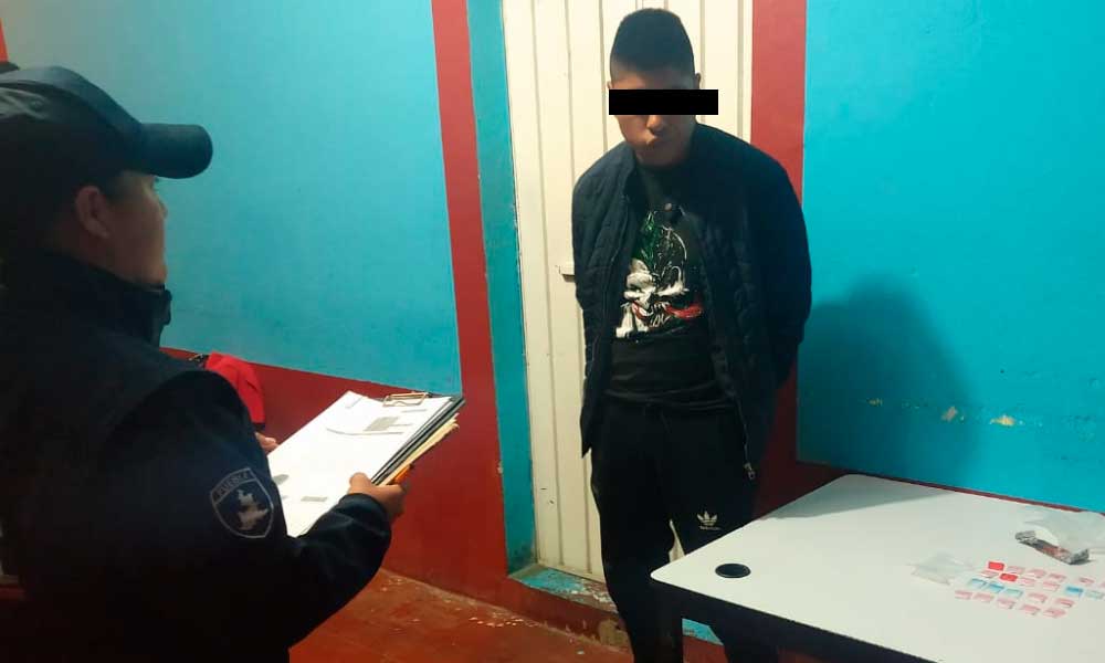 Detienen a presunto narcovendedor en Atzitzihuacán