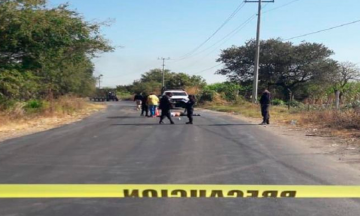 Balean a cobrador de CFE en Chietla