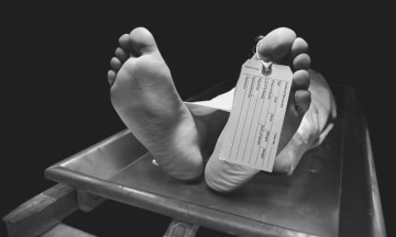 Las diligencias del levantamiento del cadáver las realizó el personal de la Fiscalía General del Estado.