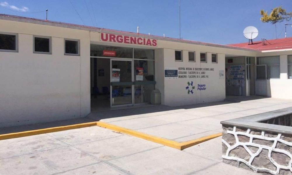 Fue trasladado con vida al hospital regional de Tlacotepec de Benito Juárez.