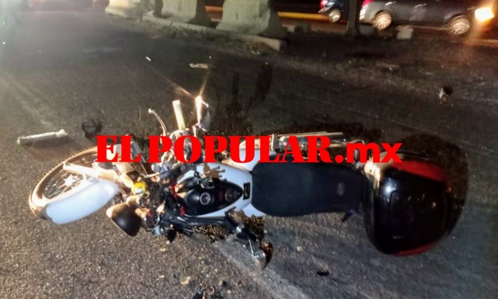  Motociclista muere arrollado por auto sobre la autopista México-Puebla