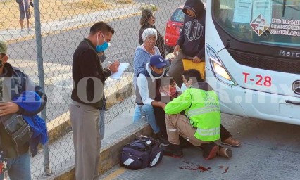 Otra del RUTA... Unidad atropella a peatona en Bosques del Pilar