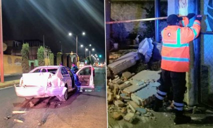 Automovilista estrella su unidad contra domicilio