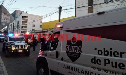 Trabajadores reciben descarga eléctrica y sufren caída al laborar