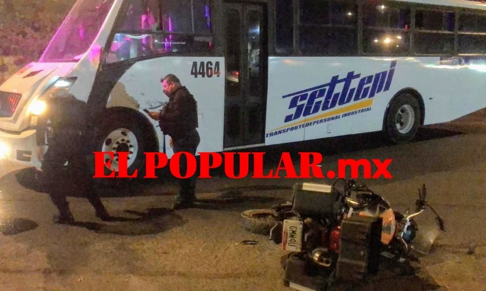 Motociclista herido por choque con autobús sobre la carretera federal Puebla-Tlaxcala