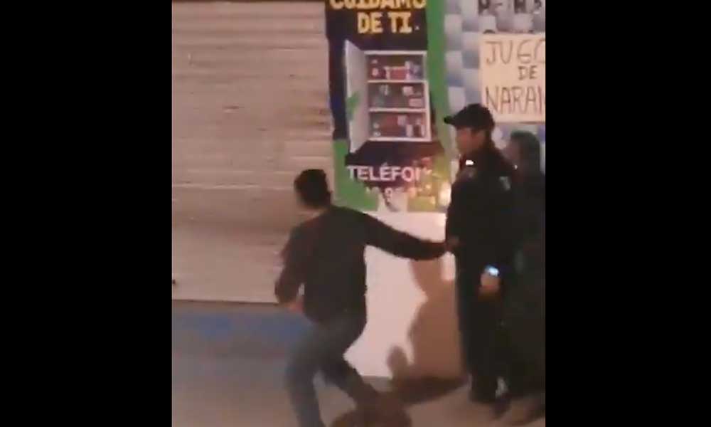 Policías son despojados de sus cargos tras golpear a dos sujetos en Álamos