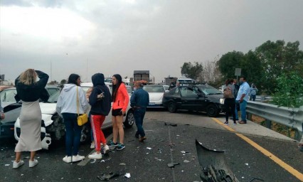 Choque múltiple en el Periférico Ecológico deja 12 lesionados 