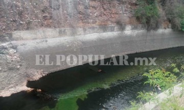 Localizan cadáver de un hombre flotando en el canal de Valsequillo 