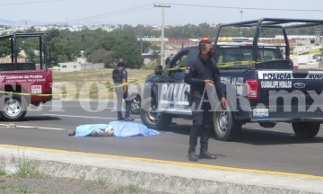 Peatón muere atropellado y ocurre carambola al evitar pasar encima del cuerpo en el Periférico, altura del penal de San Miguel