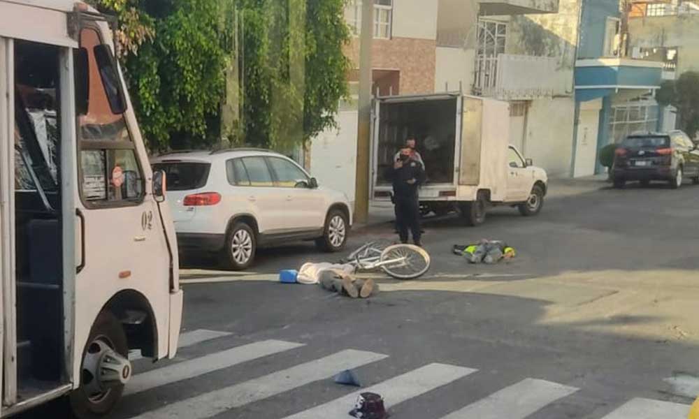 Ruta impacta bicicleta y deja dos heridos en la colonia El Carmen