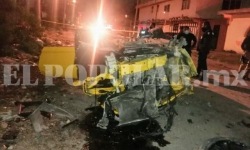 Choque y volcadura de auto deportivo dejó dos heridos, a la altura de la colonia Revolución Mexicana