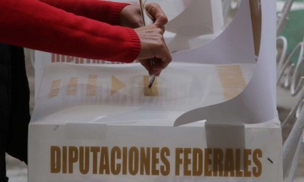 Pareja es detenida en Coronango por supuesta compra de votos