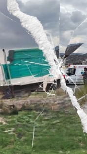 Camión y transporte público dejan 9 muertos y 12 heridos tras choque en San Luis Atexcac