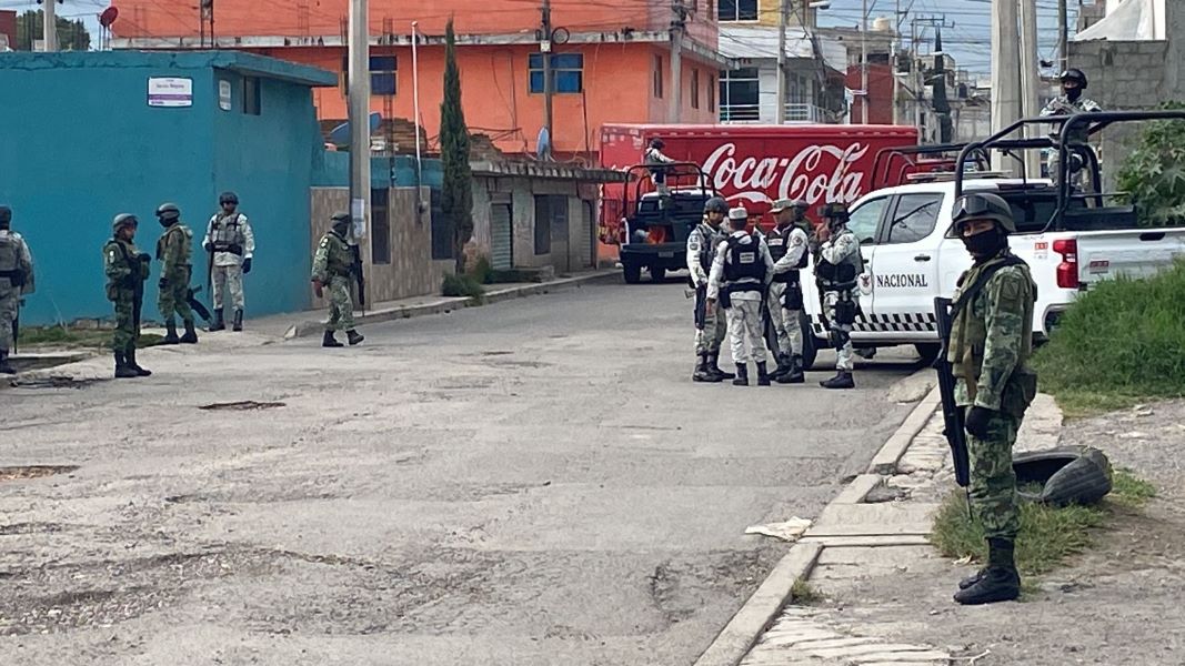Asesinan a dos al sur de Puebla, en la Constitución Mexicana. Foto:EsImagen