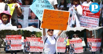 Familiares de Isaías Flores marchan a 22 días de su desaparición en Puebla