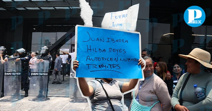 ¡Zafarrancho en el SAT Angelópolis! Manifestantes toman las oficinas