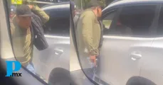 Asaltan a automovilista en pleno alto frente al CENHCH Puebla