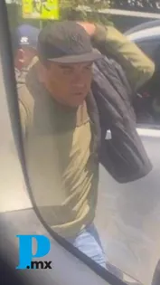 Asaltan a automovilista en pleno alto frente al CENHCH Puebla