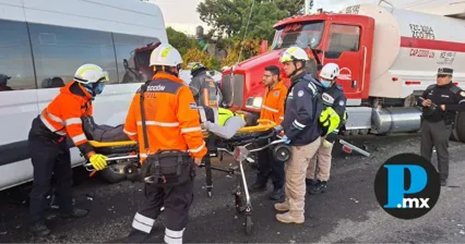Autoridades estatales atendieron un choque múltiple a la altura de Viveros del Valle