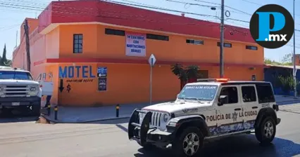 Empleados de limpieza hallaron el cuerpo de la mujer al interior de una habitación.