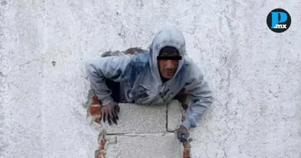 Presunto ladr&oacute;n queda atrapado en bodega de Jardines de la Resurrecci&oacute;n