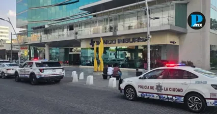 Despojan a cuentahabiente de 500 mil pesos en sucursal bancaria de avenida Ju&aacute;rez