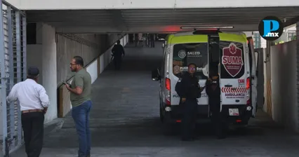Polic&iacute;as y param&eacute;dicos atendieron a tres personas lesionadas tras el violento robo a cuentahabiente en la colonia San Mat&iacute;as.