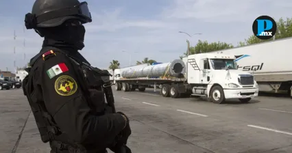 Intento de asalto en la M&eacute;xico&ndash;Puebla termina con el secuestro de un chofer de tr&aacute;iler.