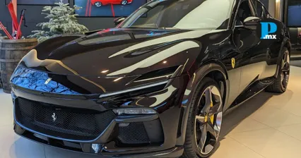 Autoridades recuperaron un Ferrari Purosangue robado con violencia en la autopista Puebla-Orizaba; el deportivo fue hallado abandonado en Quecholac.